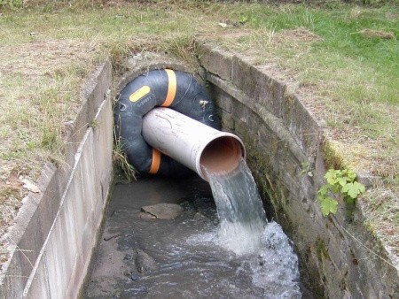 Пневматическое заглушающее перекрытие LAMPE тип 800-1700, серия 2000 под обводную трубу 600 мм. Пневматическое заглушающее перекрытие LAMPE тип 800-1700, серия 2000 под обводную трубу 600 мм.